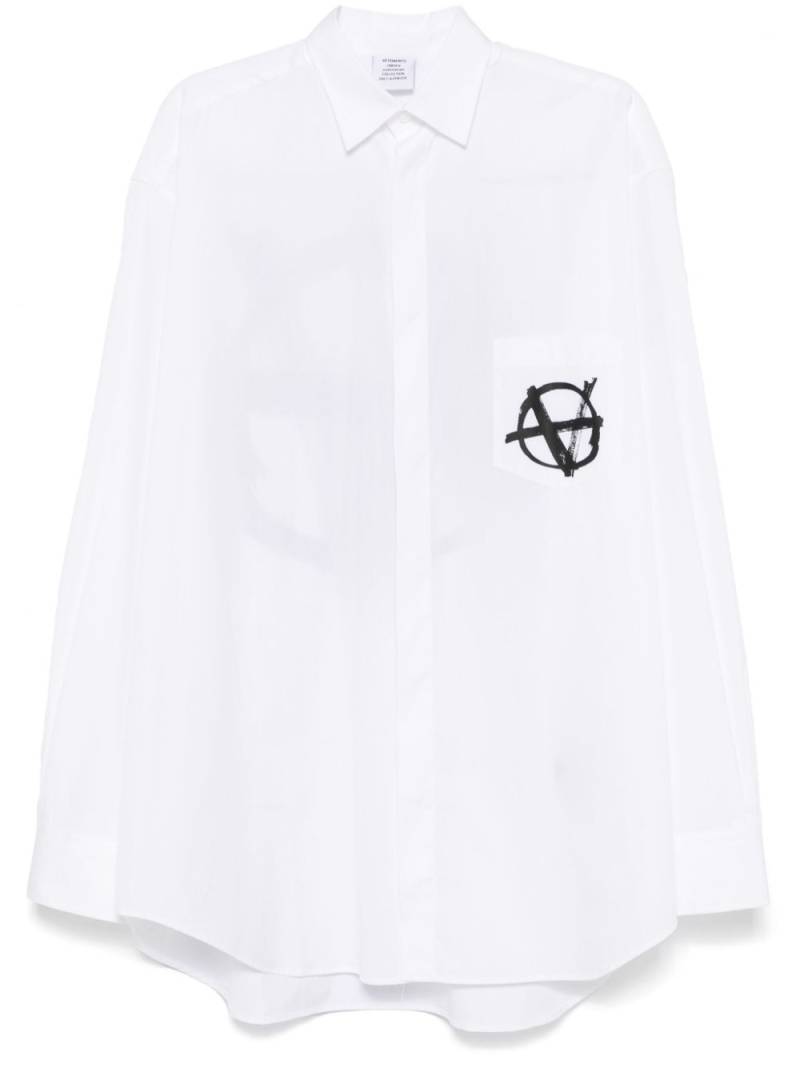 VETEMENTS Anarchy shirt - White von VETEMENTS