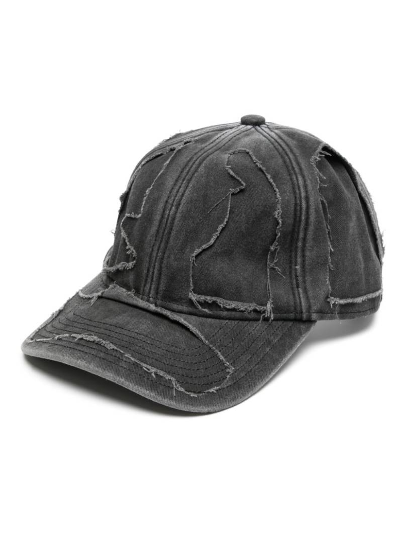 VETEMENTS Destroyed denim cap - Black von VETEMENTS