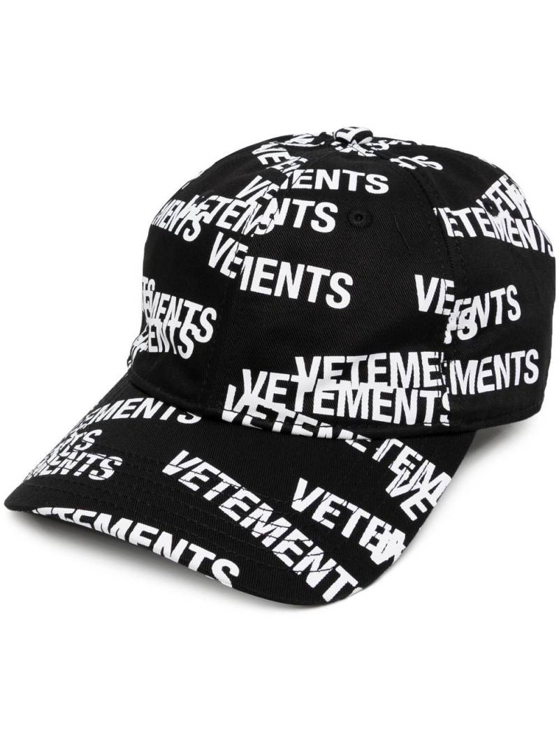 VETEMENTS all-over logo print cap - Black von VETEMENTS