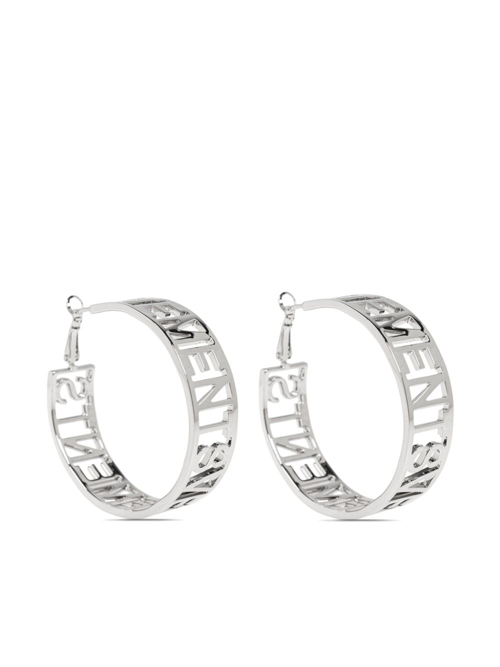 VETEMENTS cut-out logo earrings - Silver von VETEMENTS