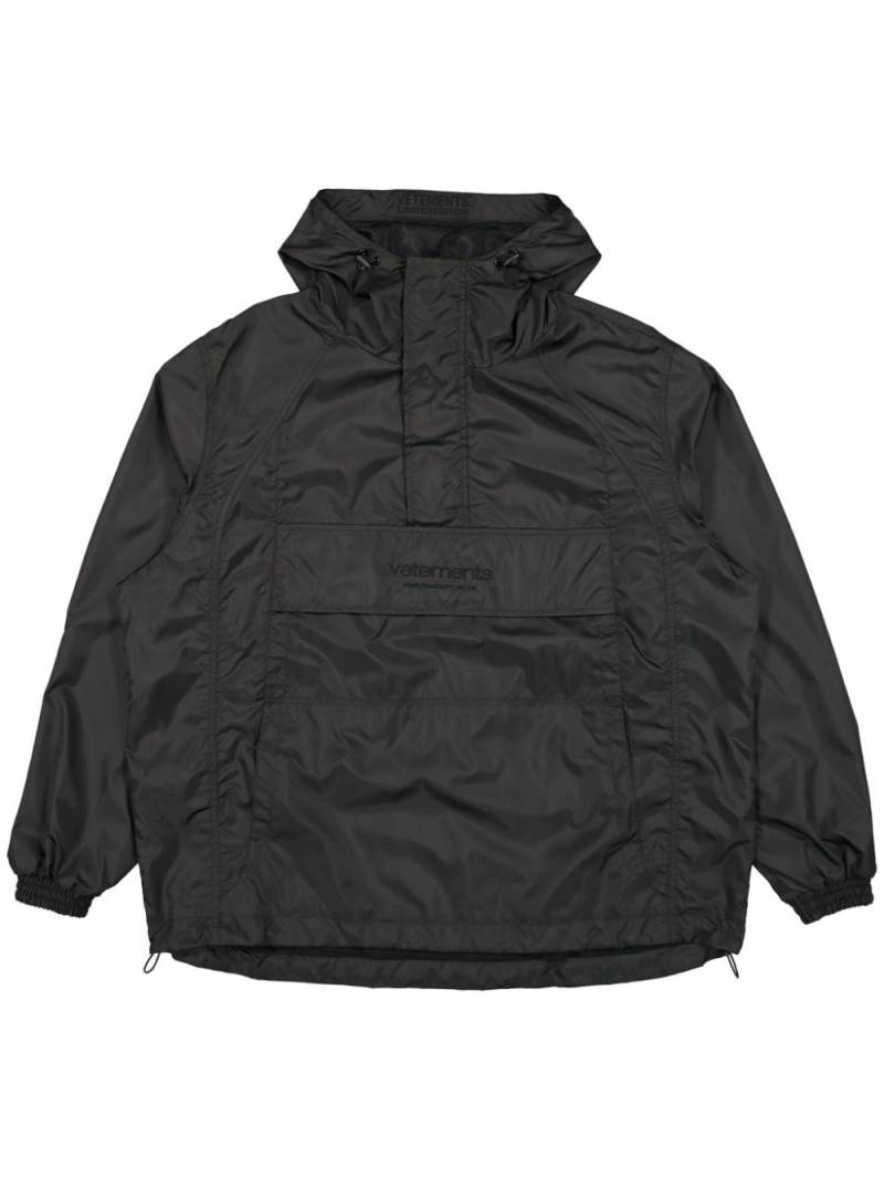 VETEMENTS logo-embroidered padded jacket - Black von VETEMENTS