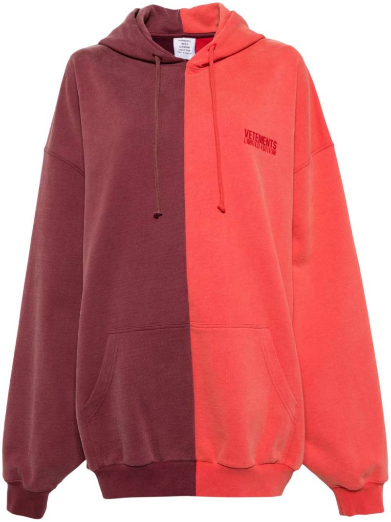 VETEMENTS logo hoodie - Red von VETEMENTS