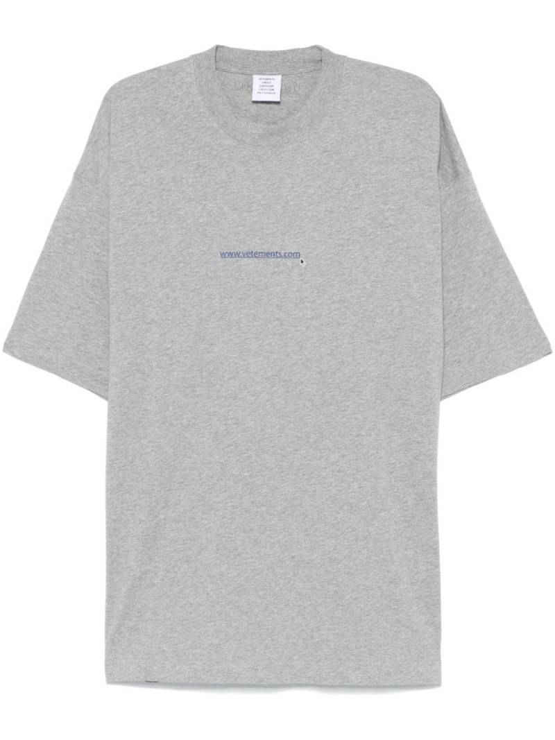 VETEMENTS logo-print T-shirt - Grey von VETEMENTS