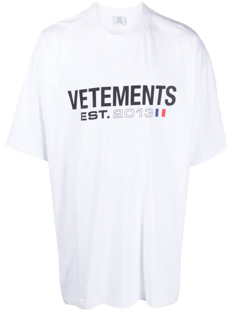 VETEMENTS logo-print cotton T-shirt - White von VETEMENTS