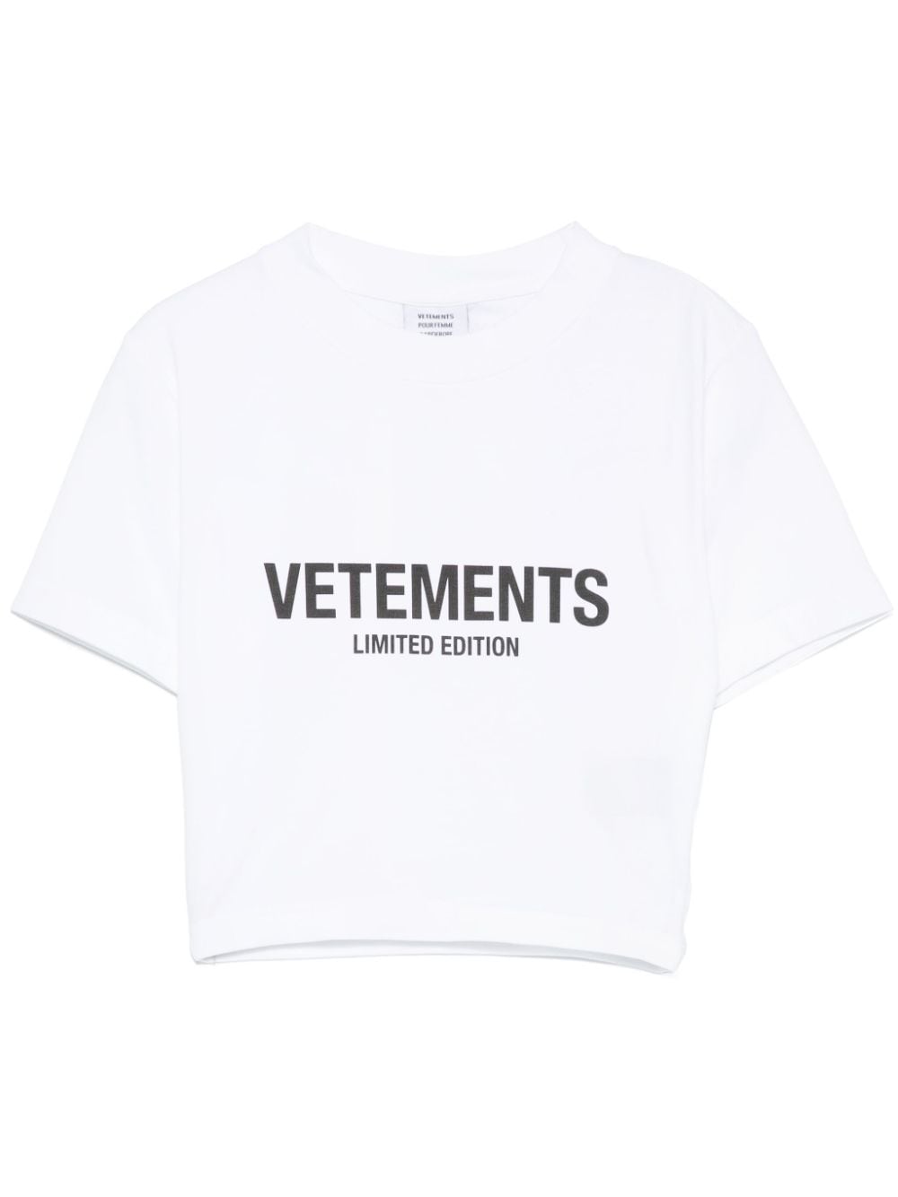 VETEMENTS logo-print cropped T-shirt - White von VETEMENTS