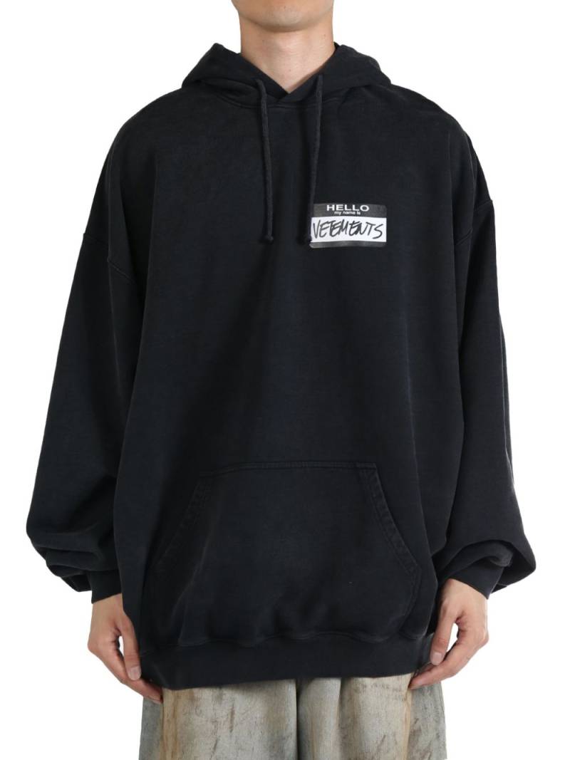 VETEMENTS logo-print drawstring hoodie - Black von VETEMENTS