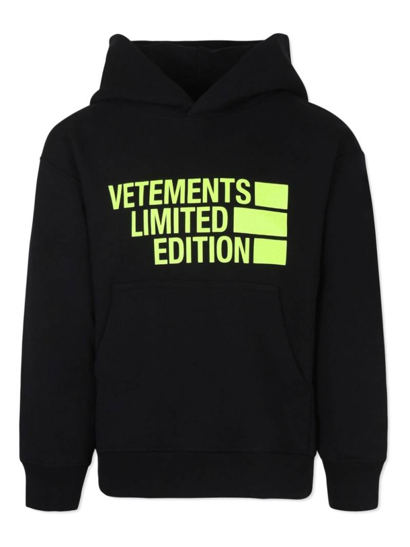 VETEMENTS logo-print hoodie - Black von VETEMENTS