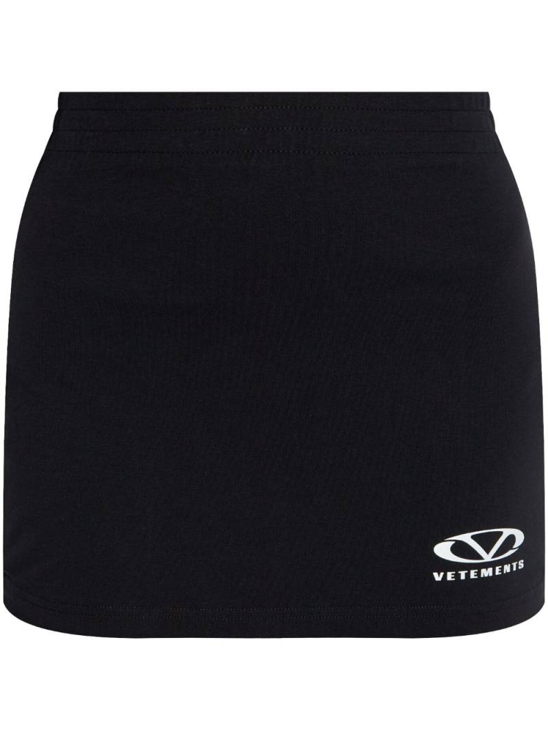 VETEMENTS logo-print mini skirt - Black von VETEMENTS