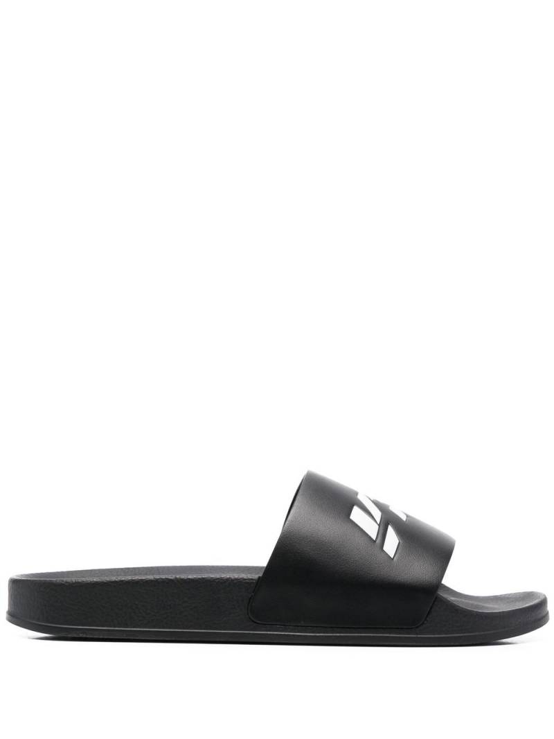 VETEMENTS logo-print slides - Black von VETEMENTS