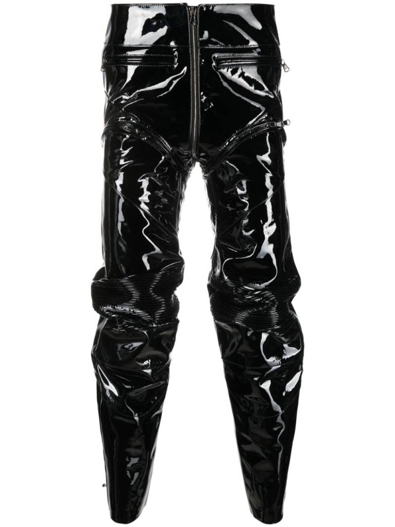 VETEMENTS panelled gathered patent leather trousers - Black von VETEMENTS