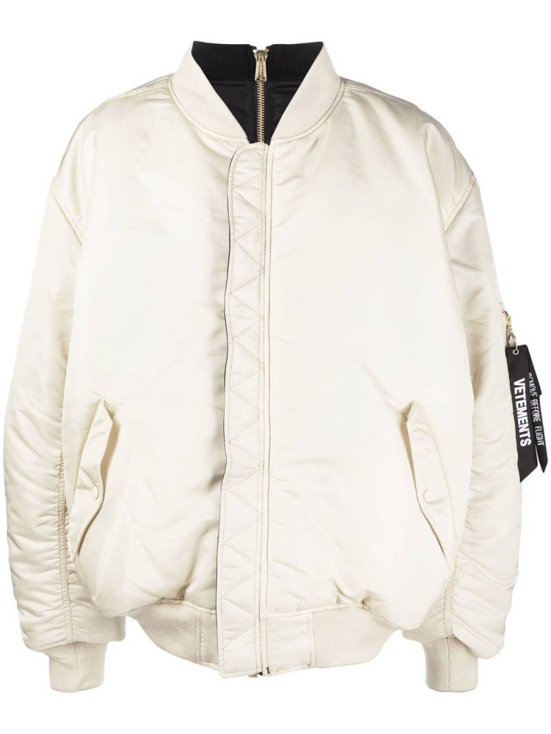 VETEMENTS reversible bomber jacket - Neutrals von VETEMENTS