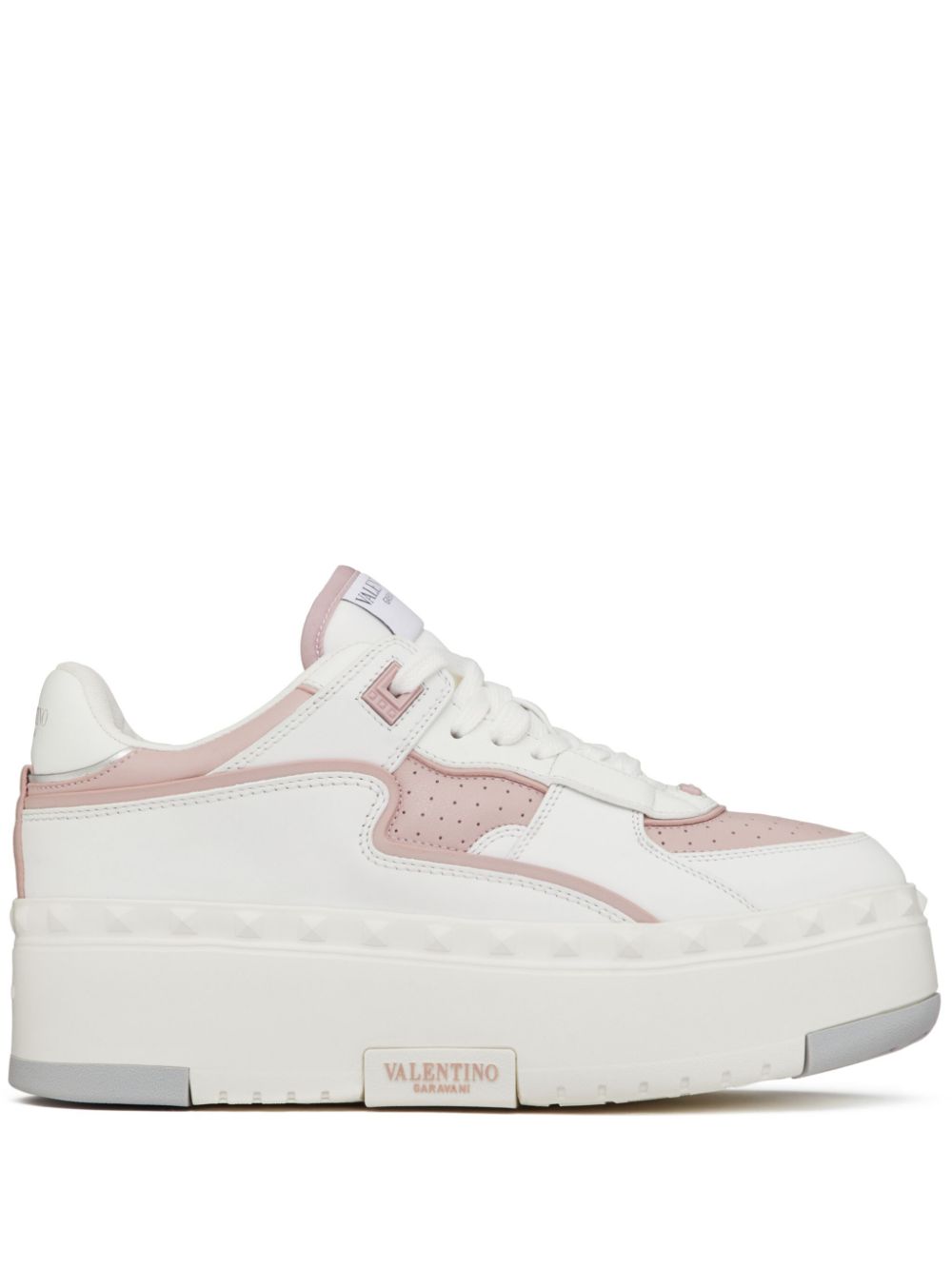 Valentino Garavani Freedots XL low-top leather sneakers - White von Valentino Garavani