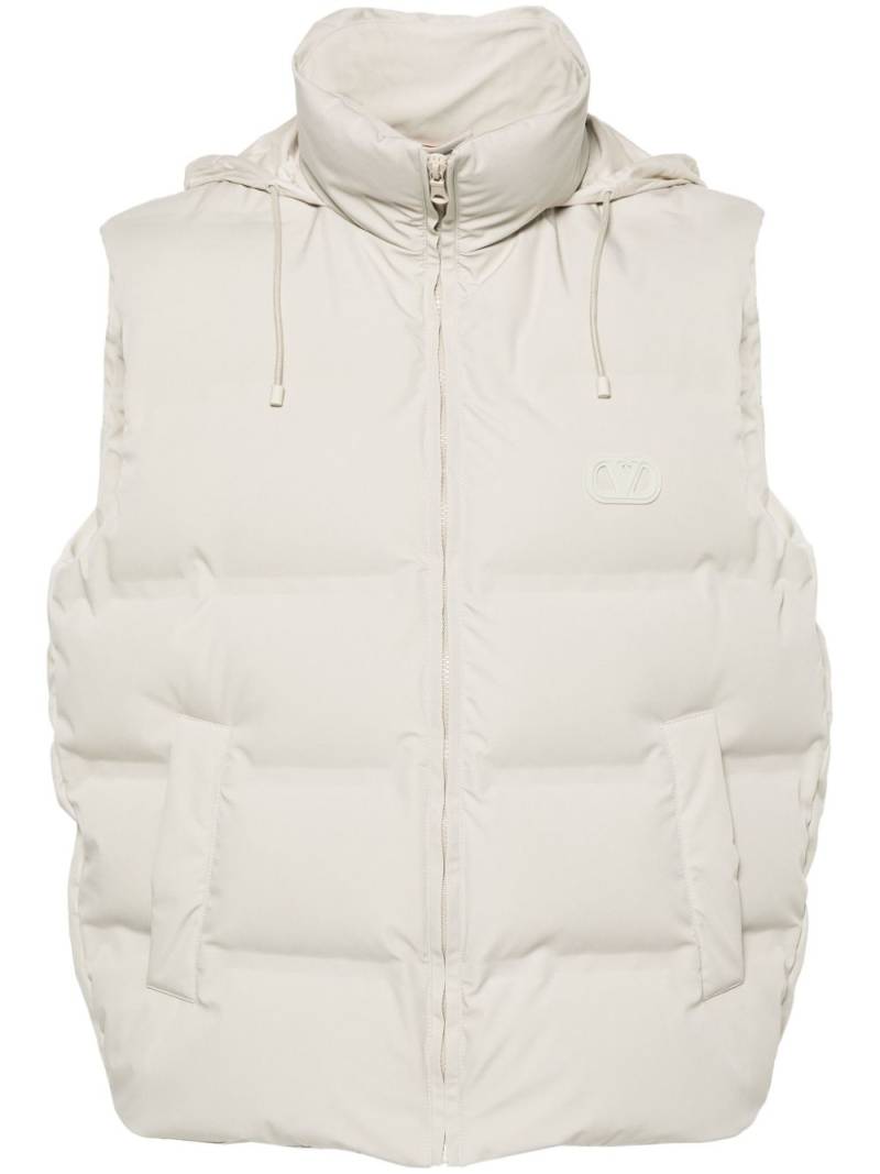 Valentino Garavani Maxi-VLogo down gilet - Neutrals von Valentino Garavani