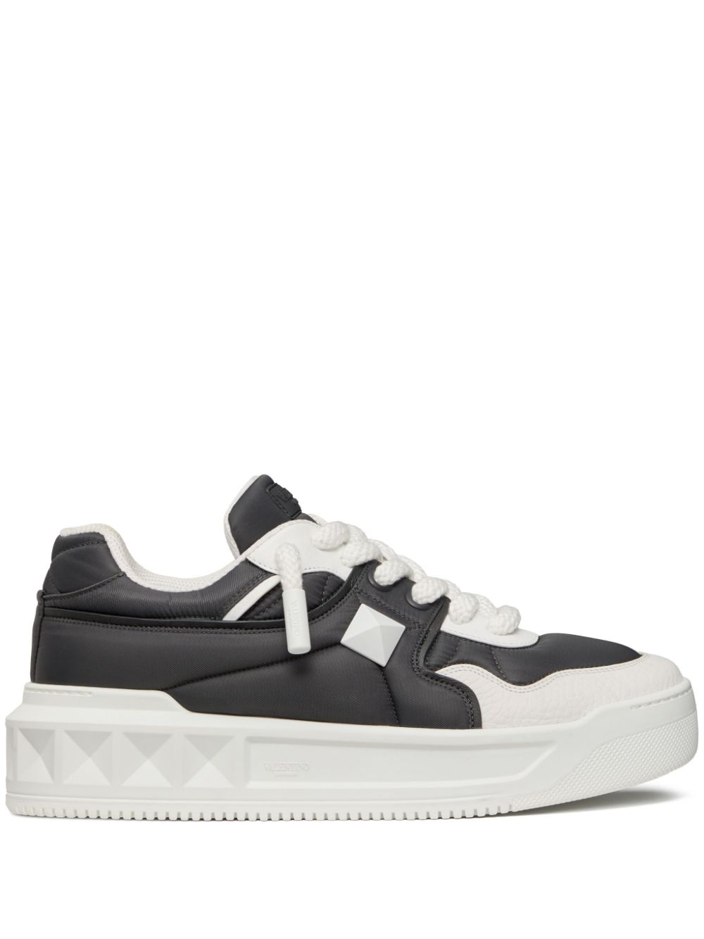 Valentino Garavani One Stud XI sneakers - Grey von Valentino Garavani