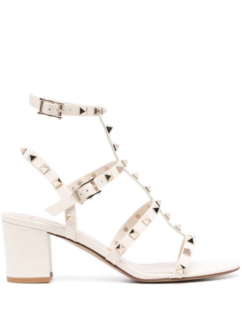 Valentino Garavani Rockstud 60mm leather sandals - Neutrals von Valentino Garavani