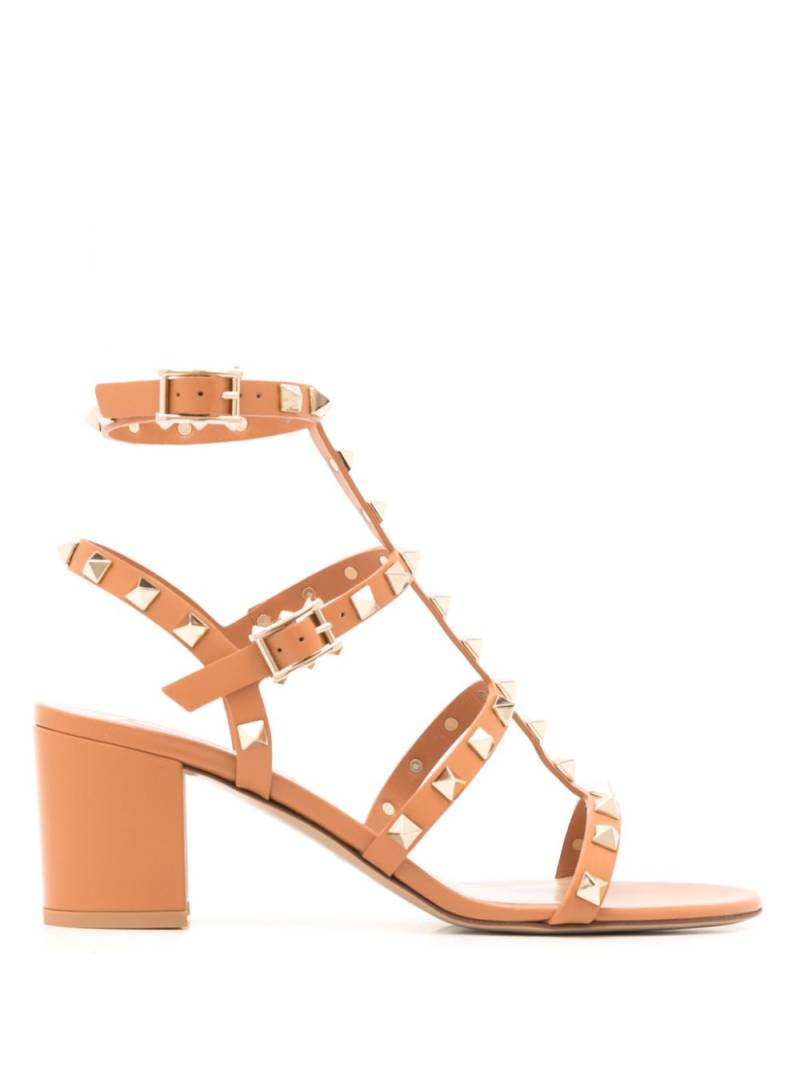 Valentino Garavani Rockstud 60mm leather sandals - Orange von Valentino Garavani