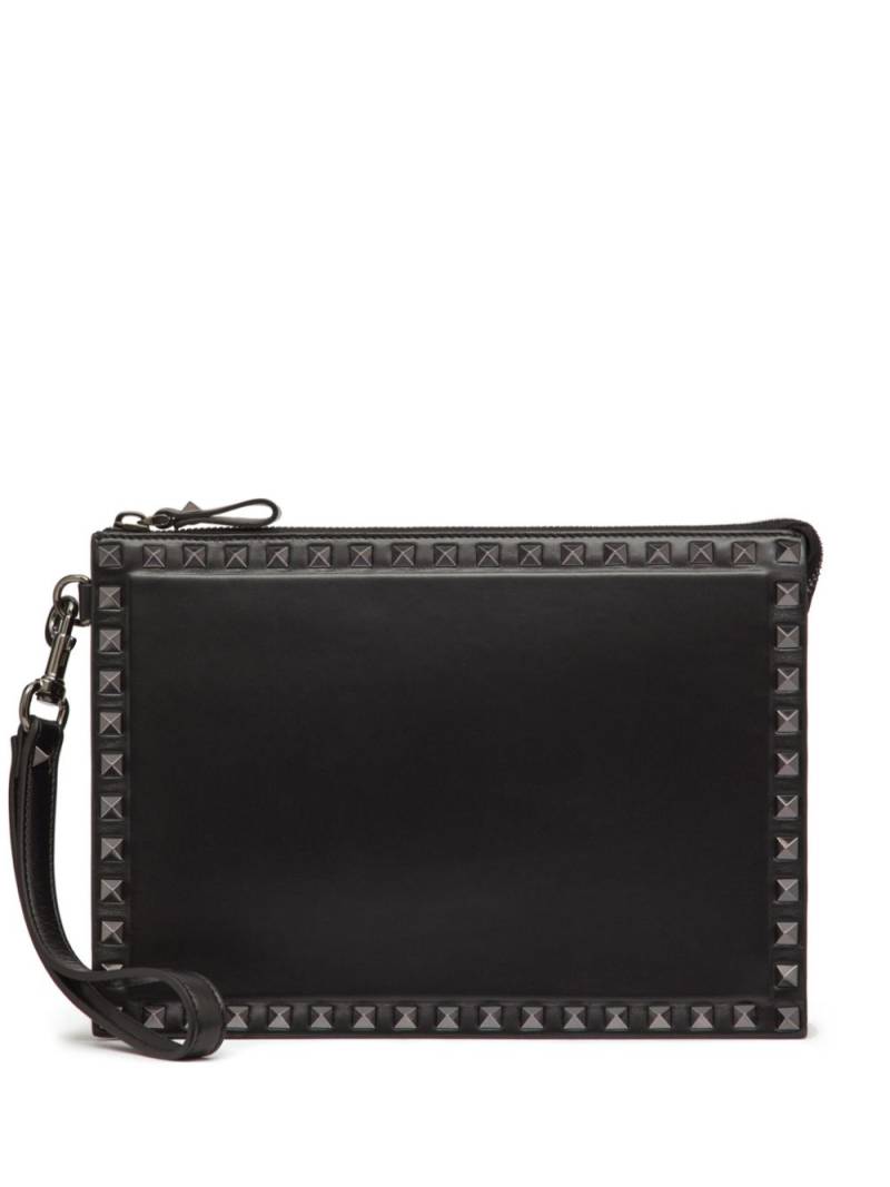 Valentino Garavani Rockstud leather clutch bag - Black von Valentino Garavani