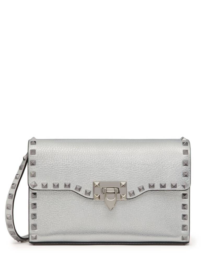 Valentino Garavani small Rockstud metallic crossbody bag - Silver von Valentino Garavani