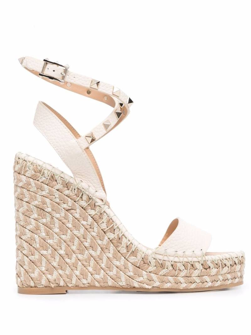 Valentino Garavani Rockstud wedge sandals - Neutrals von Valentino Garavani