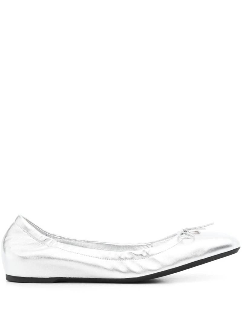 Valentino Garavani VLogo Signature ballet flats - Silver von Valentino Garavani