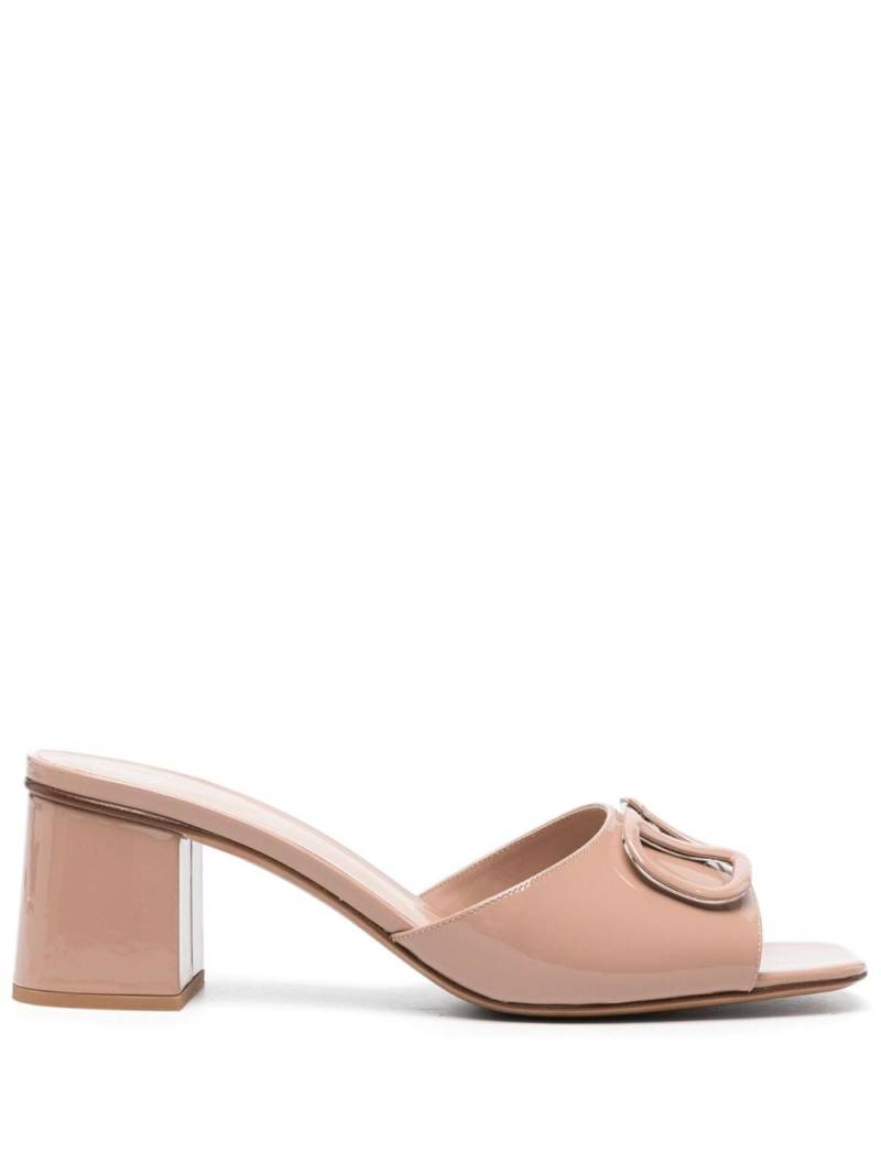 Valentino Garavani VLogo Signature 60mm patent-leather sandals - Neutrals von Valentino Garavani