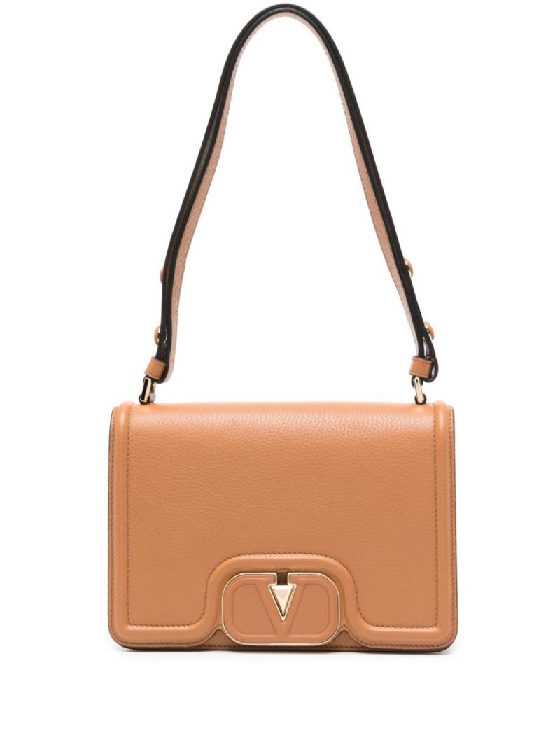 Valentino Garavani VLogo leather shoulder bag - Brown von Valentino Garavani