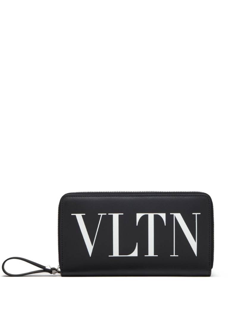 Valentino Garavani VLTN zip-around continental wallet - Black von Valentino Garavani