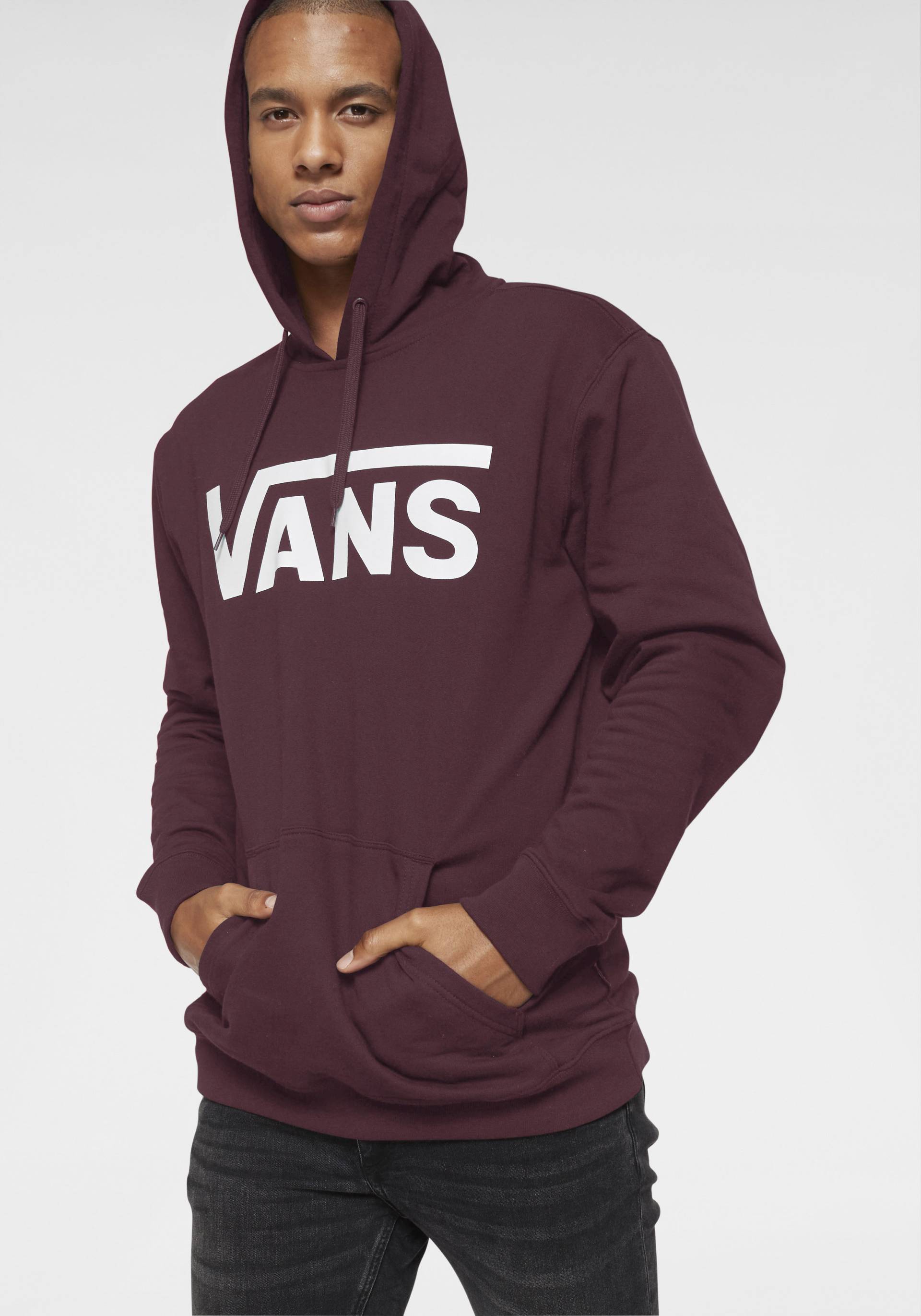 Vans Kapuzensweatshirt »MN VANS CLASSIC PO HOODIE II«, Kapuzenpullover mit grossem Logoprint Vans Kapuzensweatshirt »MN VANS CLASSIC PO HOODIE II«, Kapuzenpullover mit grossem Logoprint von Vans