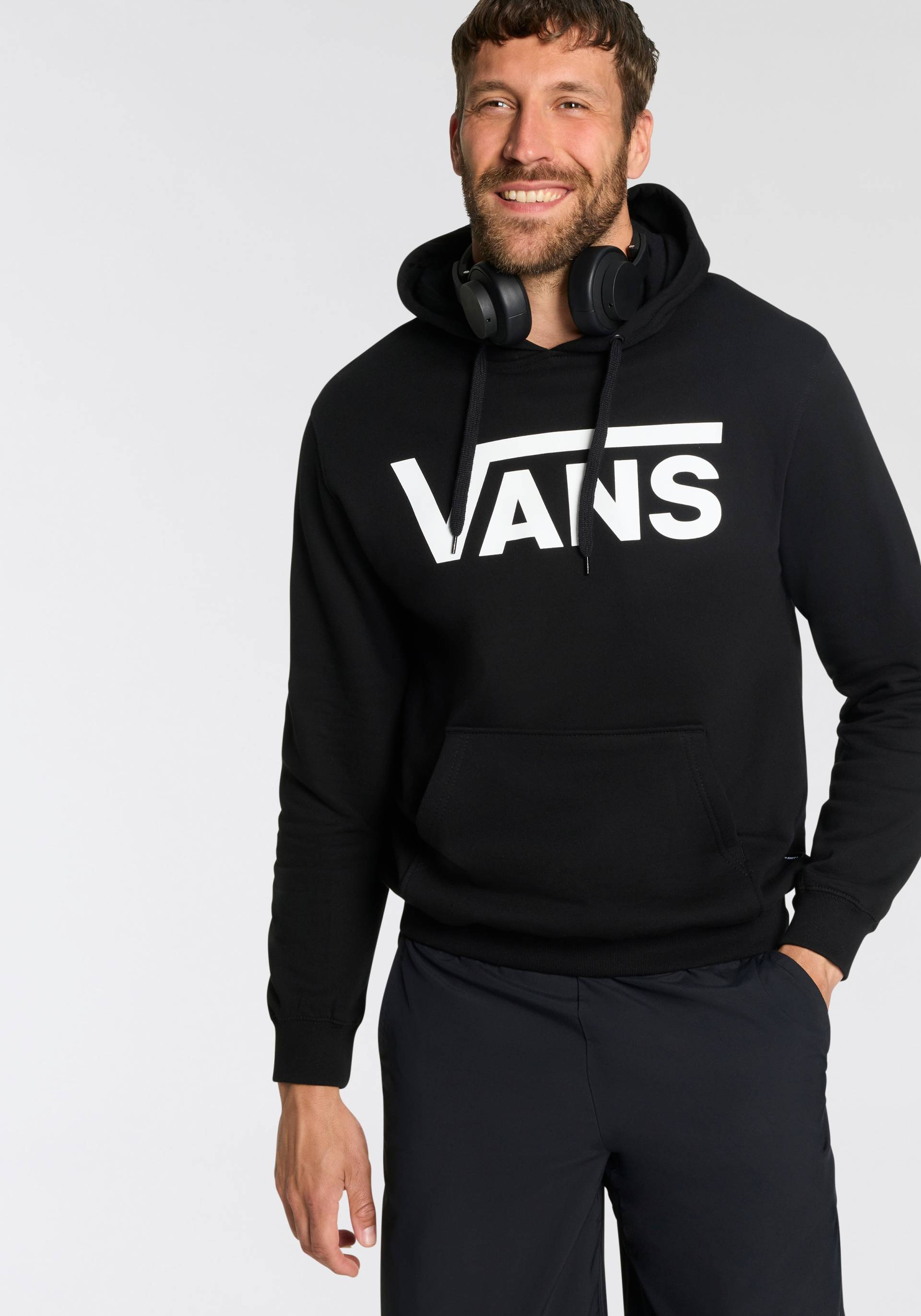 Vans Kapuzensweatshirt »MN VANS CLASSIC PO HOODIE II«, Kapuzenpullover mit grossem Logoprint Vans Kapuzensweatshirt »MN VANS CLASSIC PO HOODIE II«, Kapuzenpullover mit grossem Logoprint von Vans