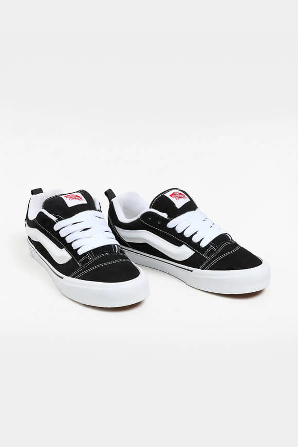 Vans Knu Skool Sneaker | Black + White | Jungen  | EU34.5 von Vans