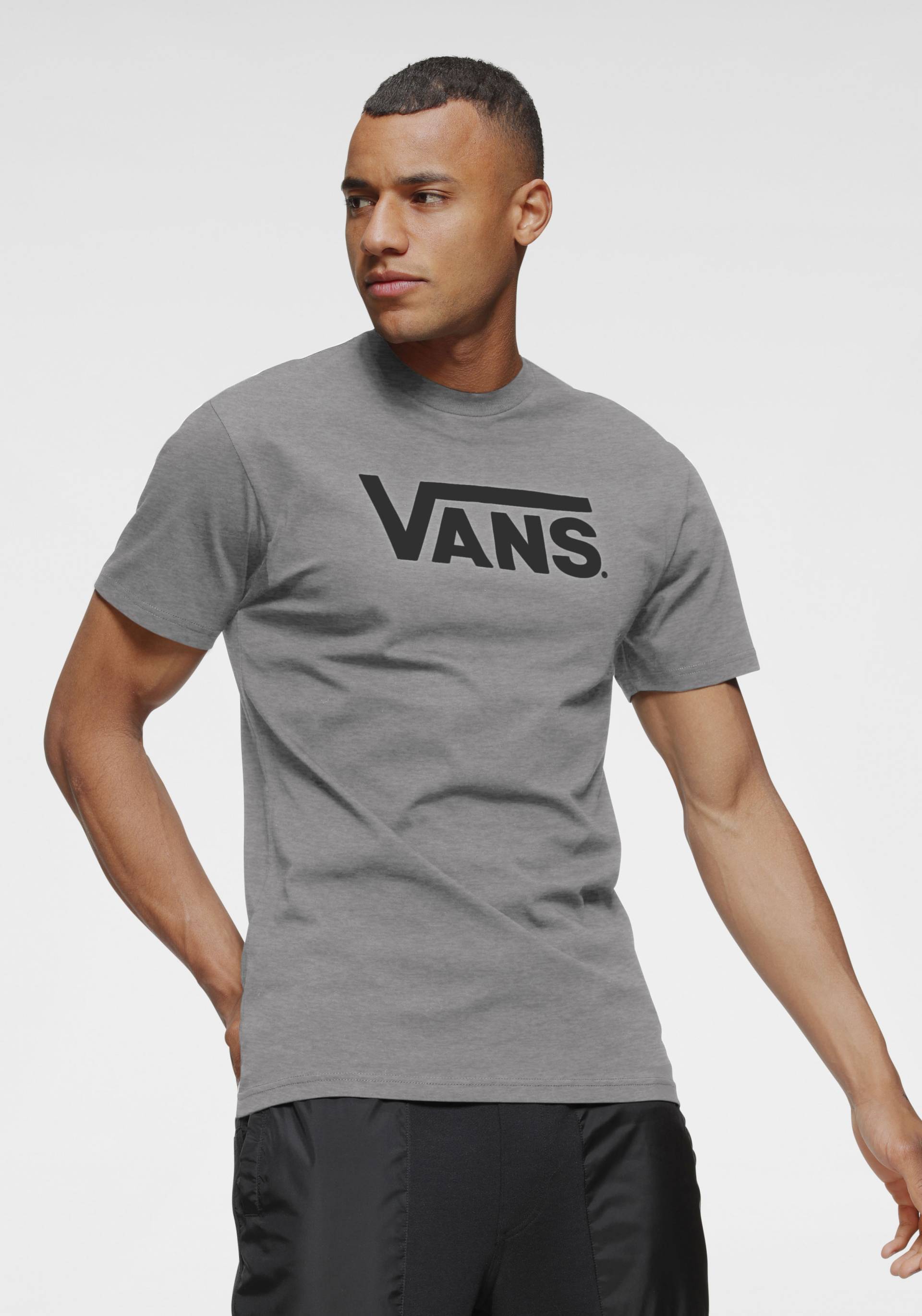 Vans T-Shirt »MN VANS CLASSIC«, Basic T-Shirt mit grossem Logoprint Vans T-Shirt »MN VANS CLASSIC«, Basic T-Shirt mit grossem Logoprint von Vans