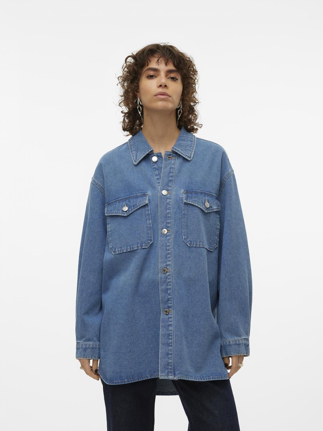 Vero Moda Jeansbluse »VMNAYA OVERSIZED DENIM SHIRT MIX NOOS« Vero Moda Jeansbluse »VMNAYA OVERSIZED DENIM SHIRT MIX NOOS« von Vero Moda