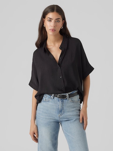 Vero Moda Kurzarmbluse »VMKATRINE S/S OVERSIZED SHIRT WVN NOOS« Vero Moda Kurzarmbluse »VMKATRINE S/S OVERSIZED SHIRT WVN NOOS« von Vero Moda