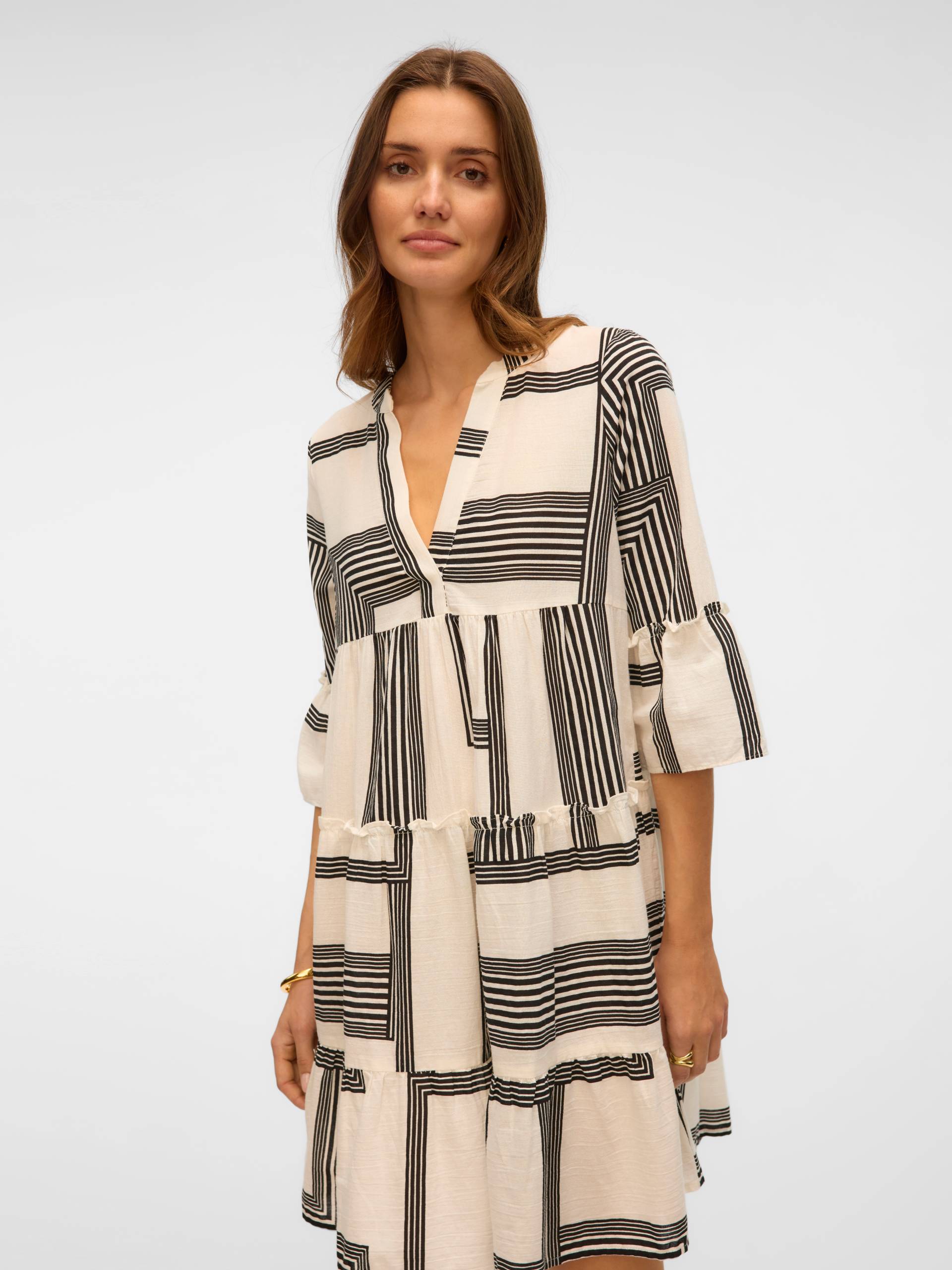 Vero Moda Tunikakleid »VMDICTHE 3/4 TUNIC EXP«, mit Volant Vero Moda Tunikakleid »VMDICTHE 3/4 TUNIC EXP«, mit Volant von Vero Moda