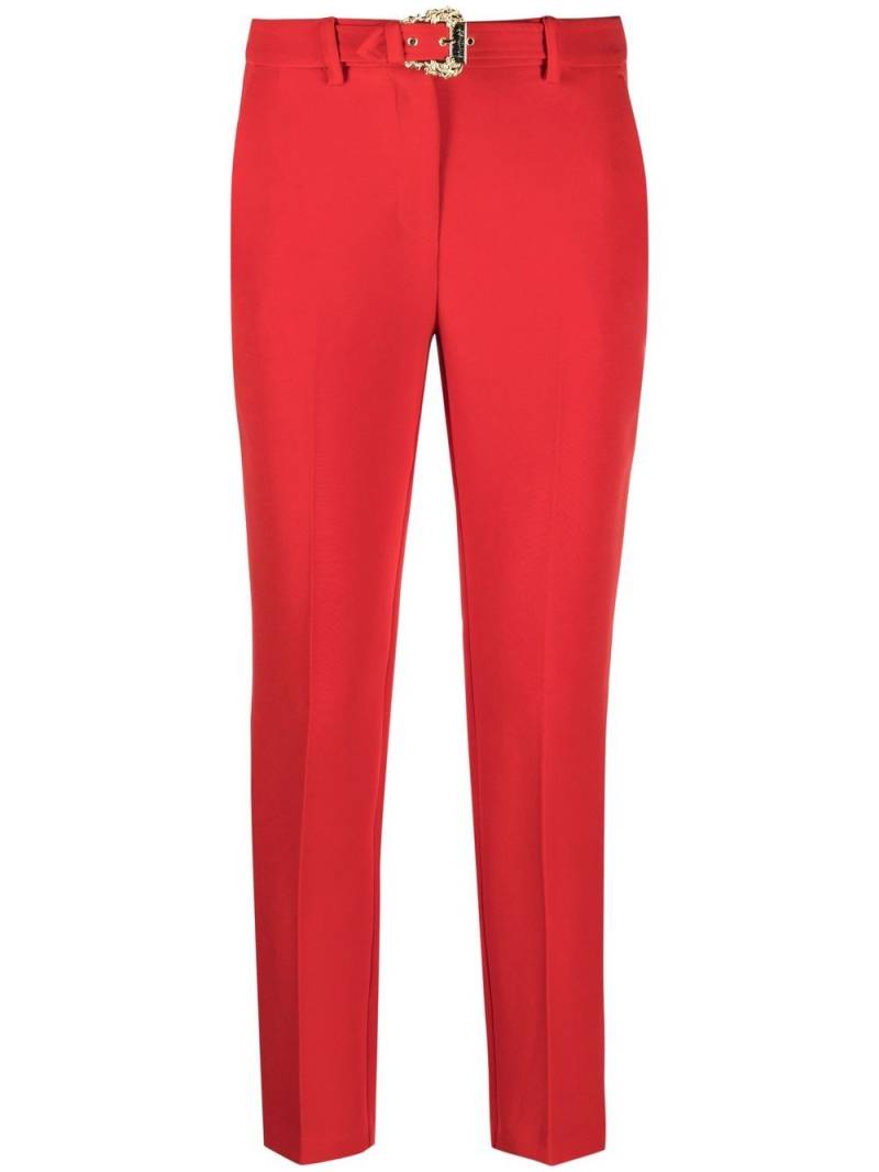 Versace Jeans Couture belted cropped trousers - Red von Versace Jeans Couture