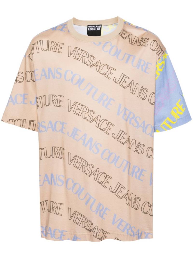 Versace Jeans Couture logo-print colour-block T-shirt - Neutrals von Versace Jeans Couture