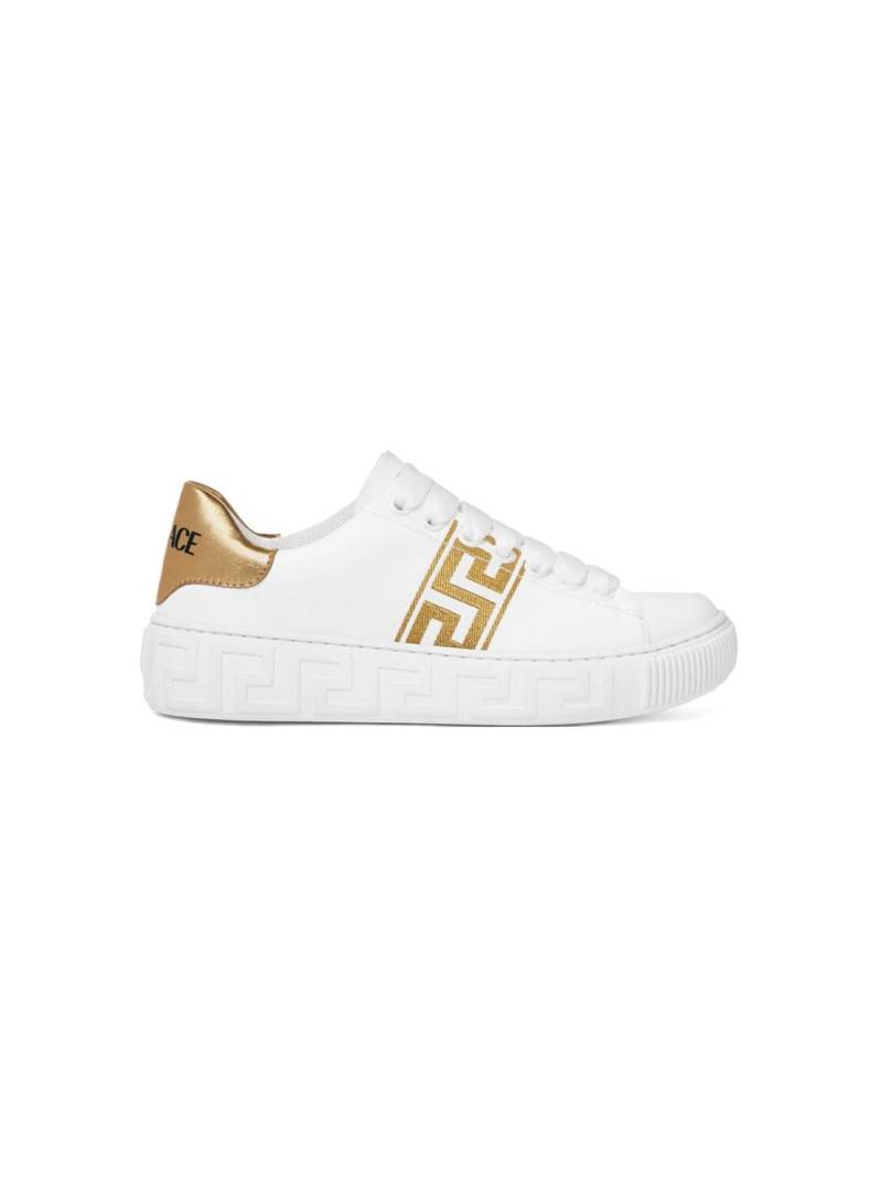 Versace Kids Greca-embroidered leather sneakers - White von Versace Kids