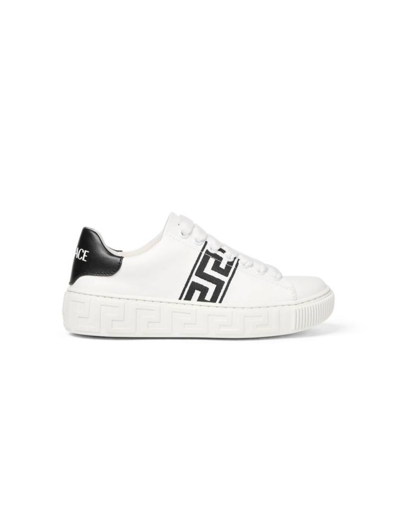 Versace Kids Greca-embroidered leather sneakers - White von Versace Kids