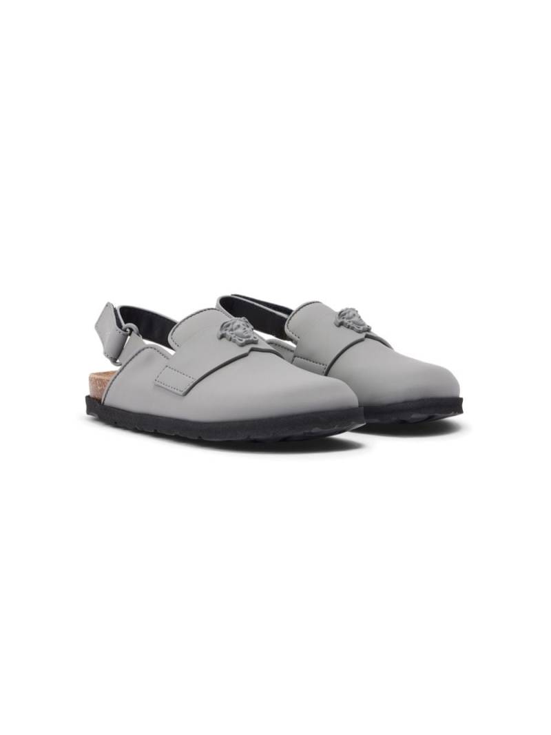 Versace Kids Medusa Head-motif touch-strap sandals - Grey von Versace Kids