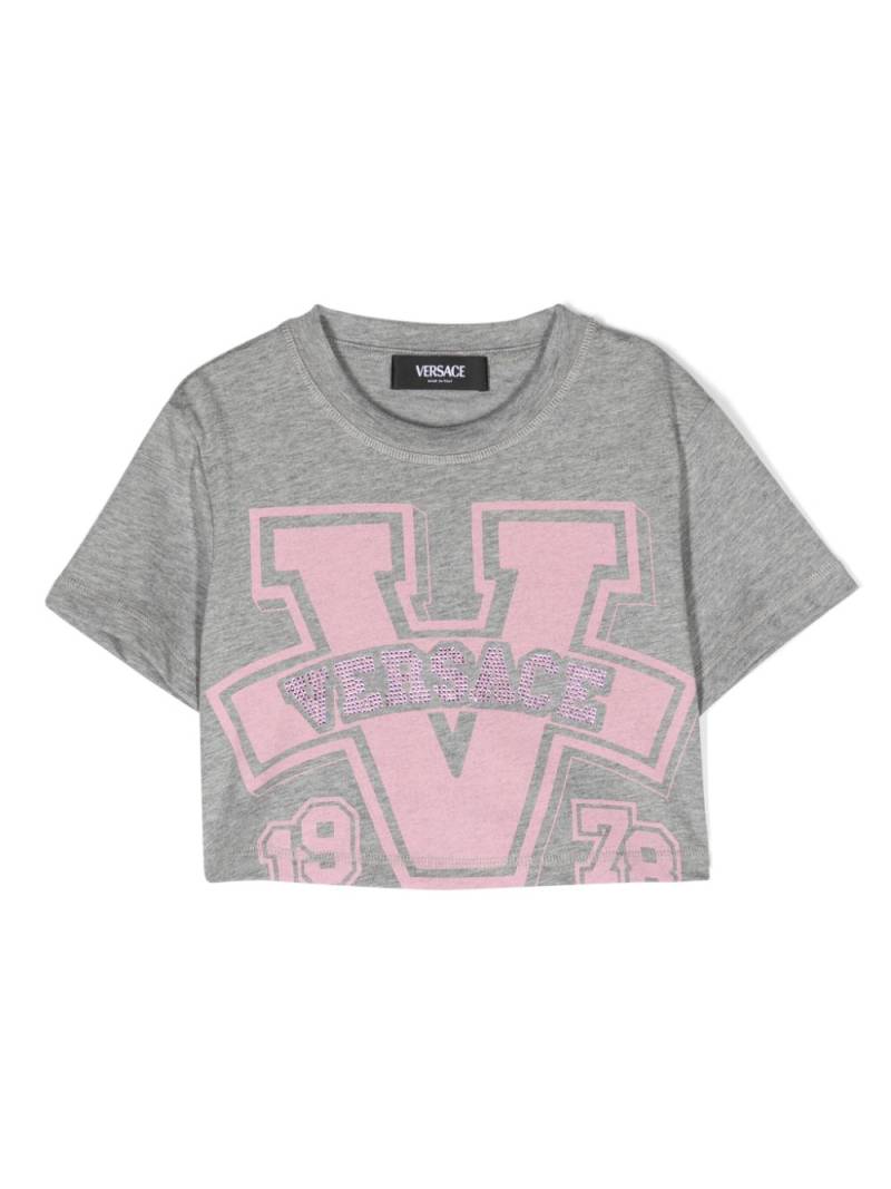 Versace Kids logo-print cropped T-shirt - Grey von Versace Kids