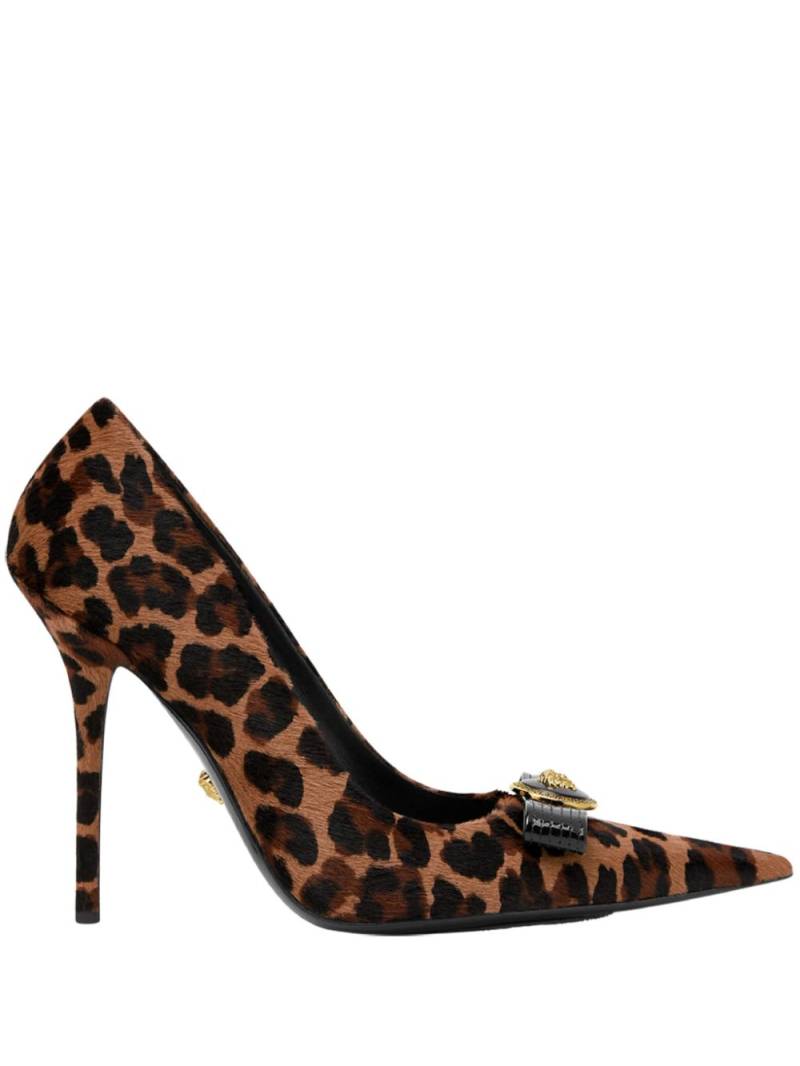 Versace 120mm Gianni Ribbon leopard pumps - Brown von Versace