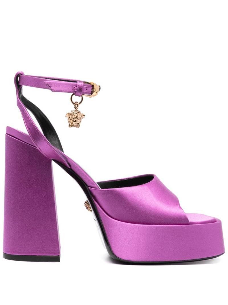 Versace Medusa Aevitas 110mm satin pumps - Purple von Versace