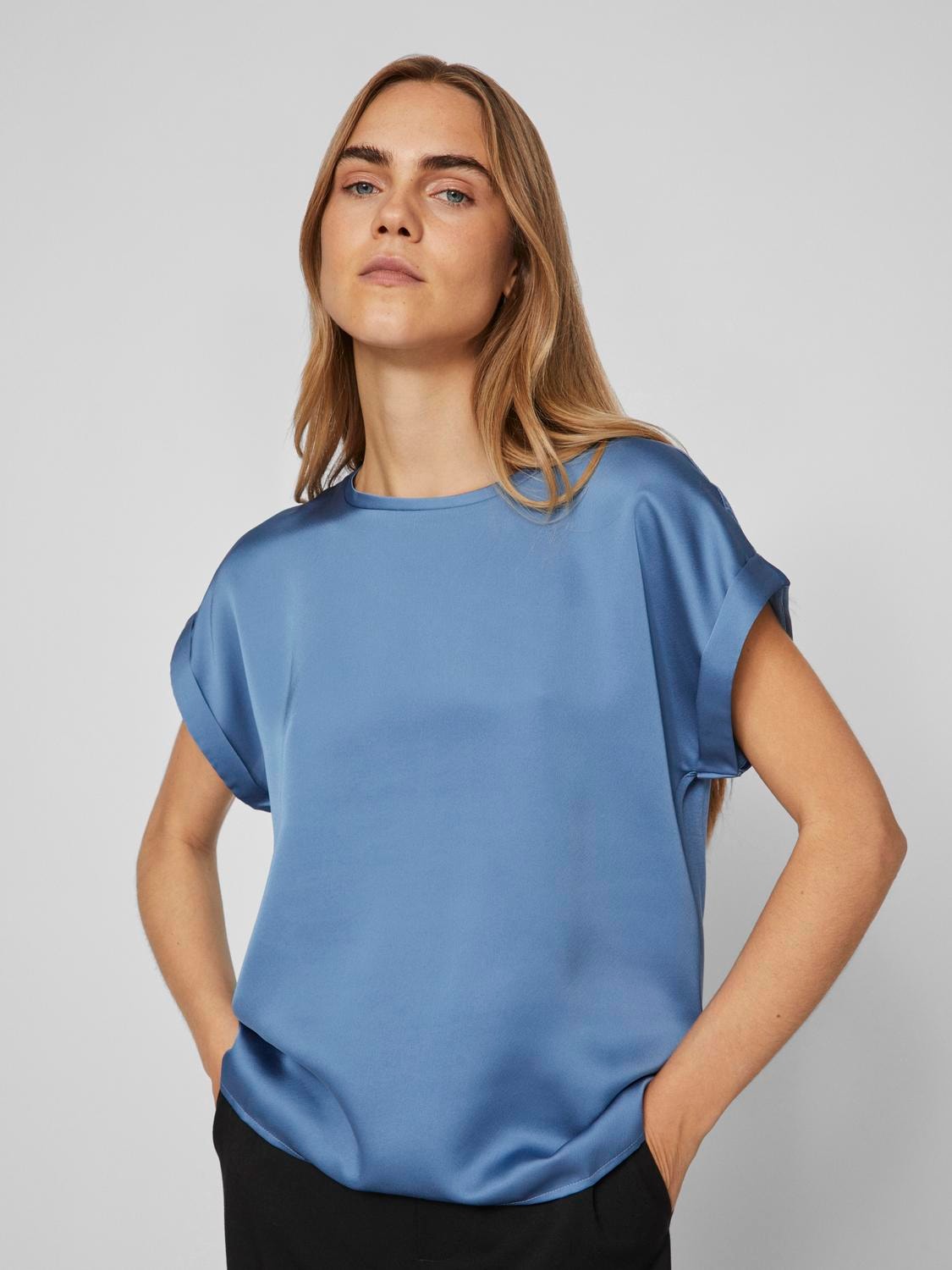 Vila Kurzarmshirt »VIELLETTE S/S SATIN TOP - NOOS«, Satin Optik von Vila