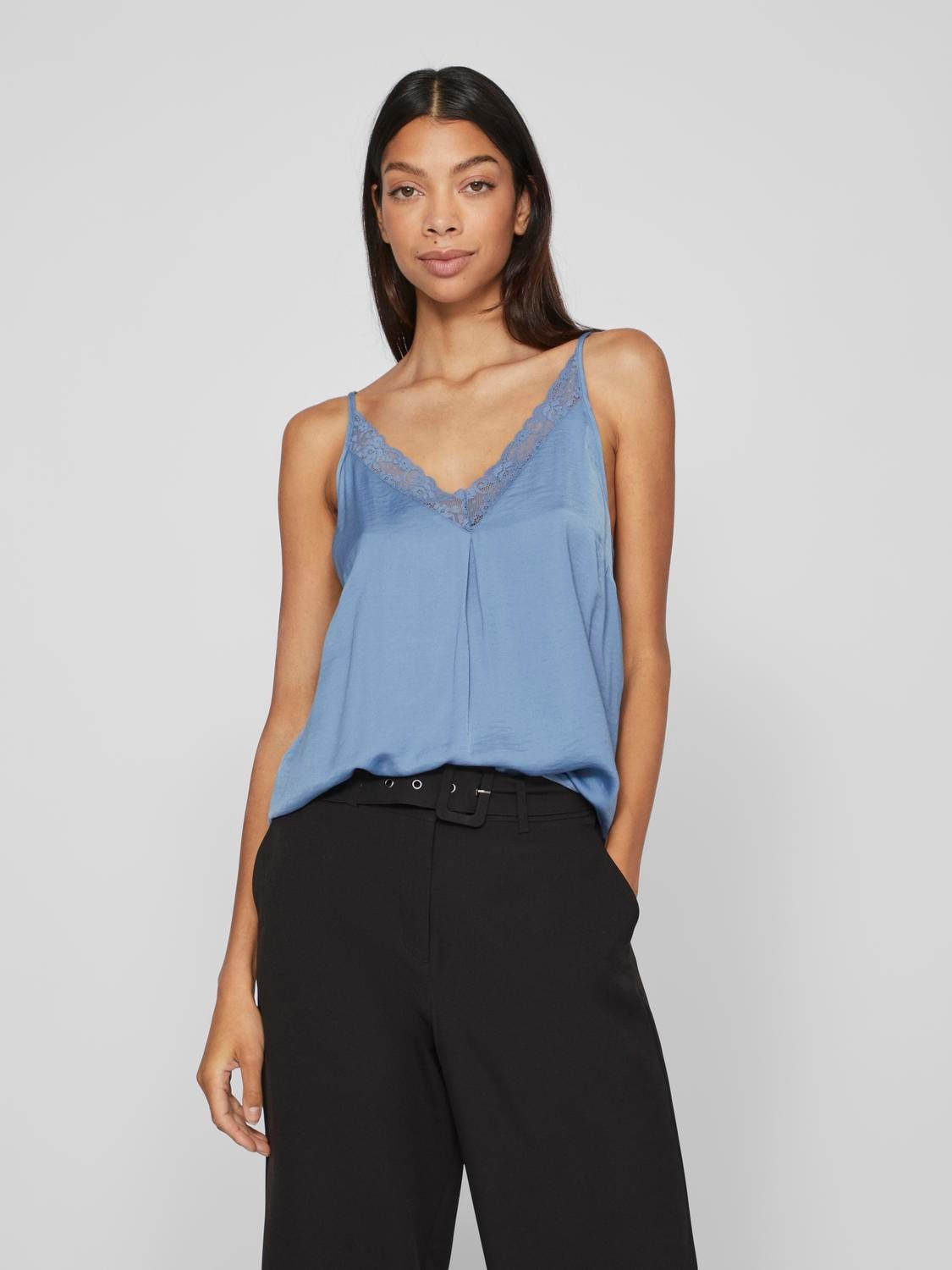 Vila Spaghettitop »VICAVA V-NECK LACE SINGLET- NOOS« Vila Spaghettitop »VICAVA V-NECK LACE SINGLET- NOOS« von Vila