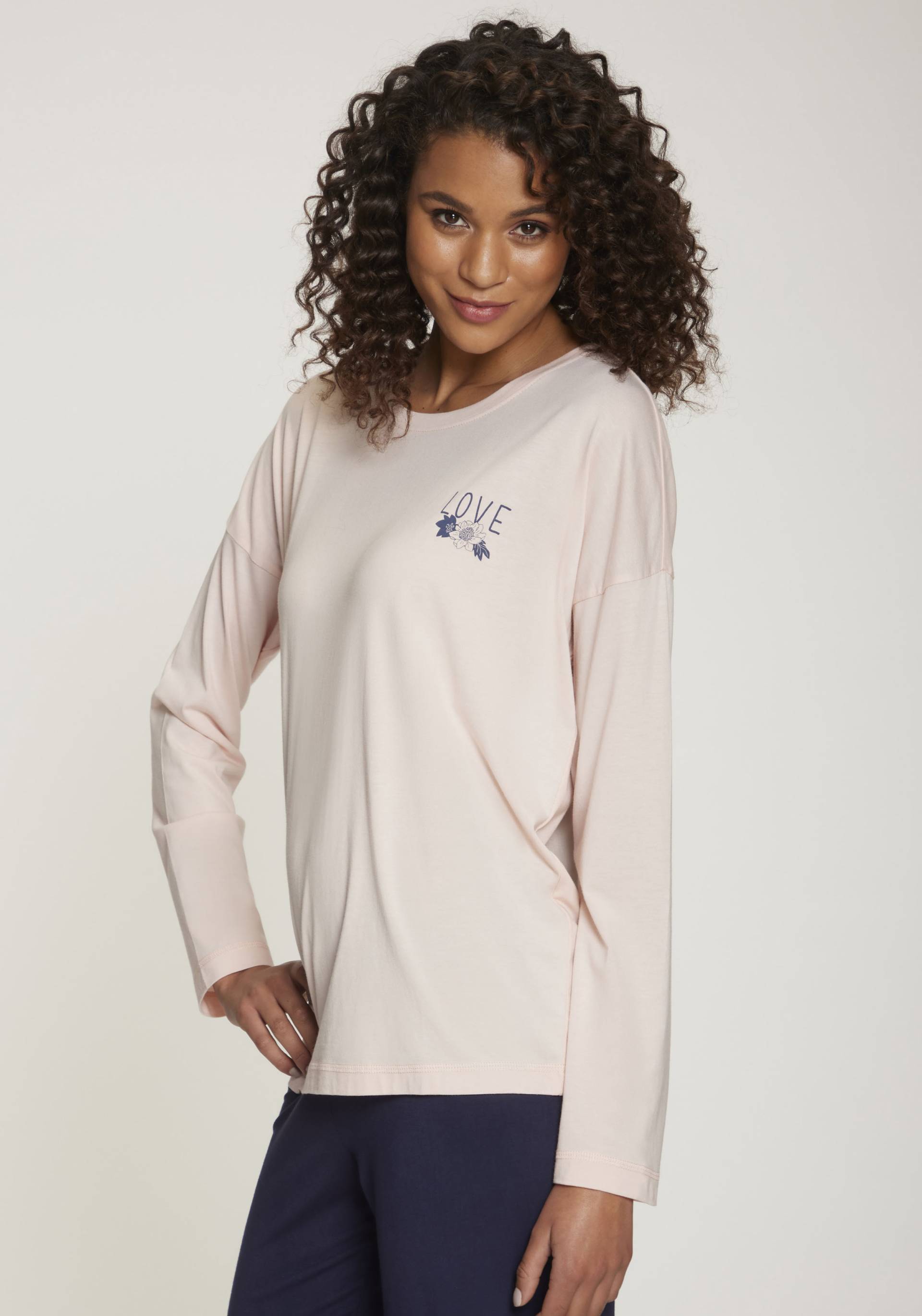 Vivance Dreams Langarmshirt, mit kleinem Brust-Print Vivance Dreams Langarmshirt, mit kleinem Brust-Print von Vivance Dreams