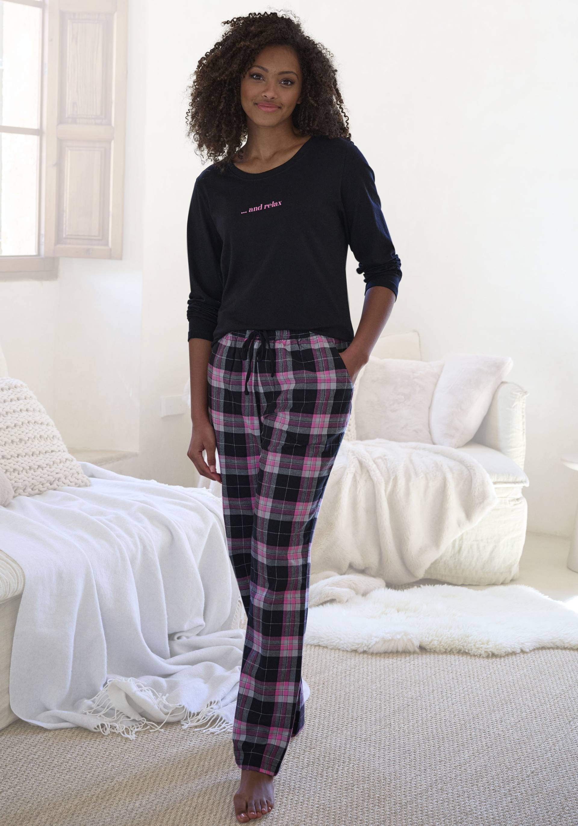 Vivance Dreams Pyjama, (2 tlg.), aus kuschelig weichem Flanell von Vivance Dreams