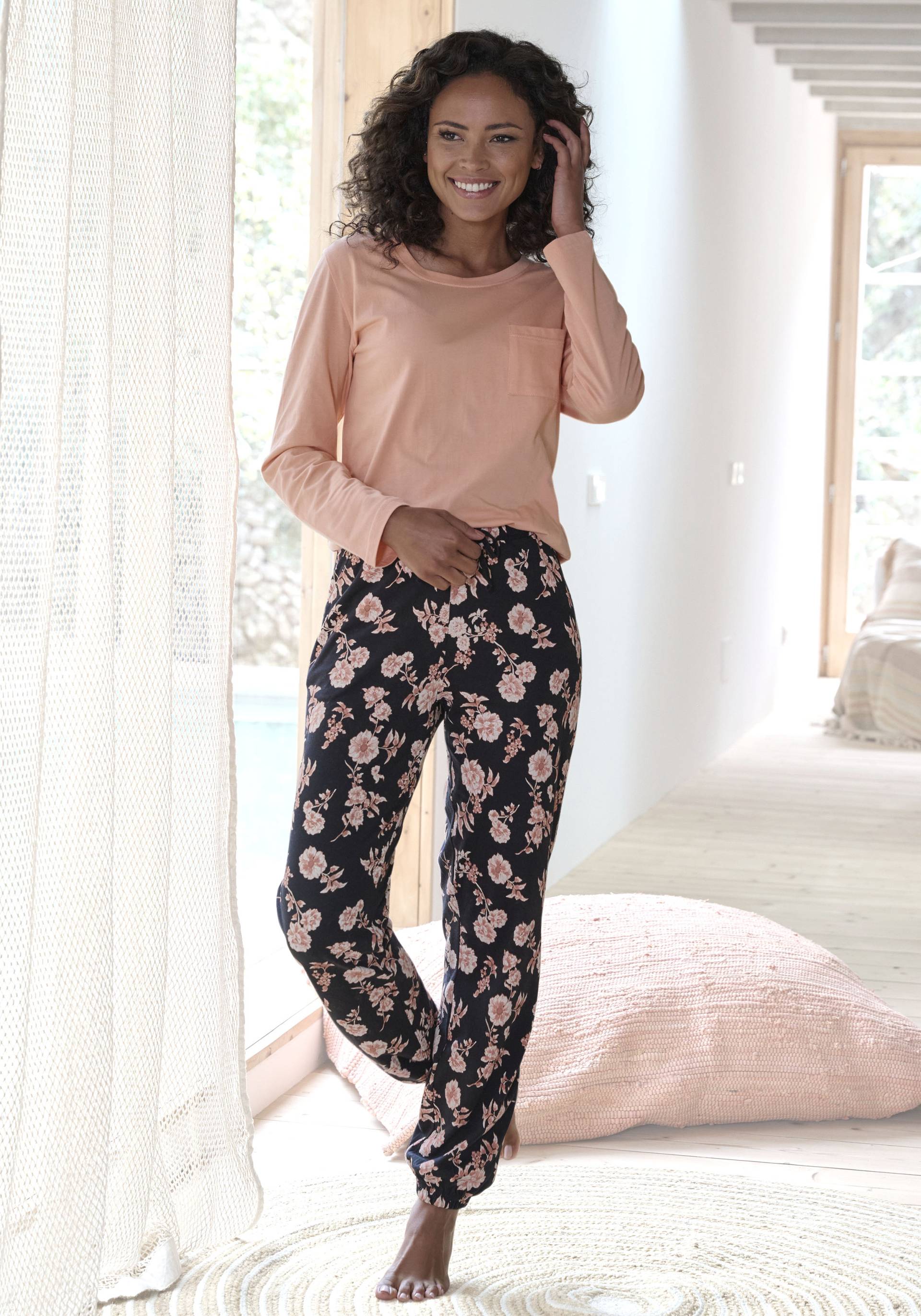 Vivance Dreams Pyjama, (2 tlg.), mit schönem Naturprint von Vivance Dreams