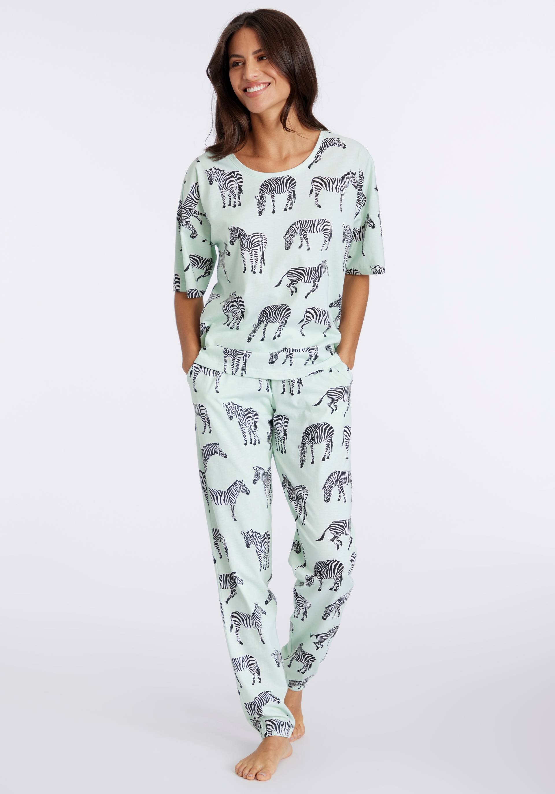 Vivance Dreams Pyjama, (2 tlg.), mt Animal Alloverprint von Vivance Dreams