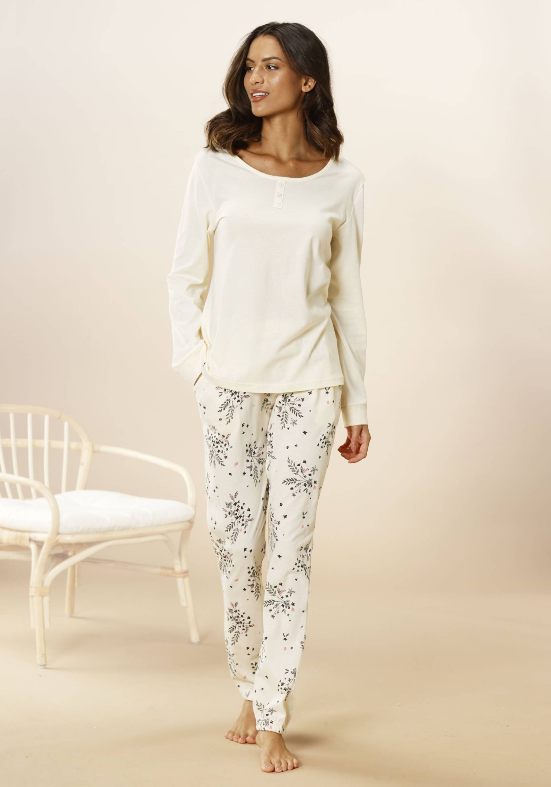 Vivance Dreams Pyjama, (2 tlg.), mit Hortensien Muster von Vivance Dreams