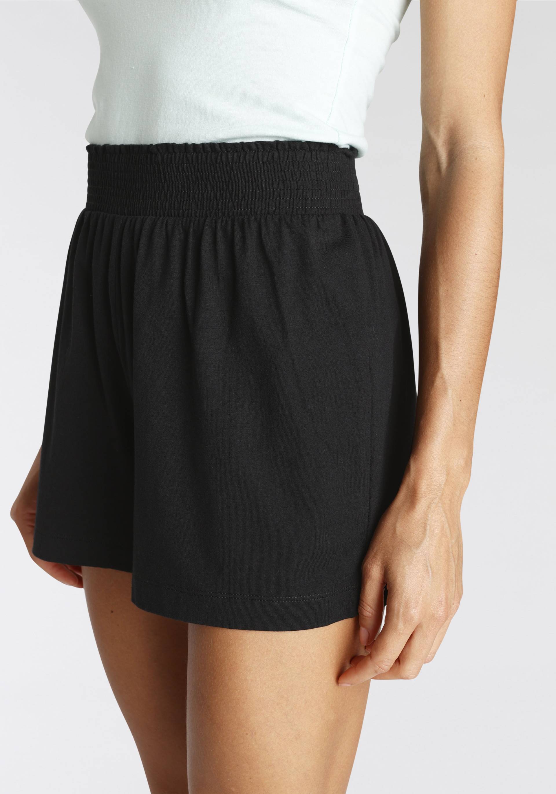 Vivance Dreams Schlafshorts, mit weitem Bein Vivance Dreams Schlafshorts, mit weitem Bein von Vivance Dreams